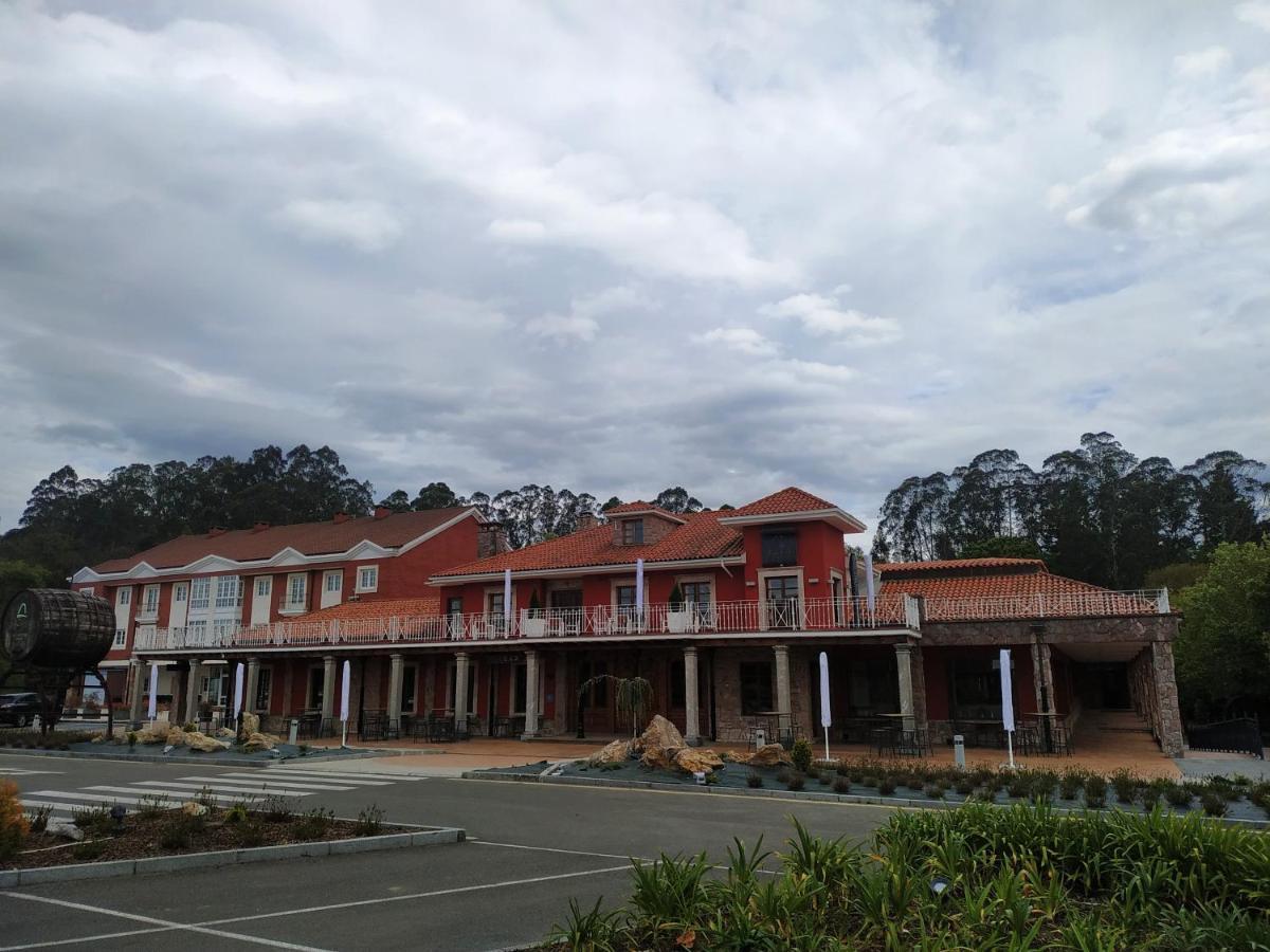 Hotel La Campana Llanera (Asturias) Exterior foto